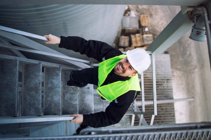 common-ladder-mistakes-causing-workplace-accidents